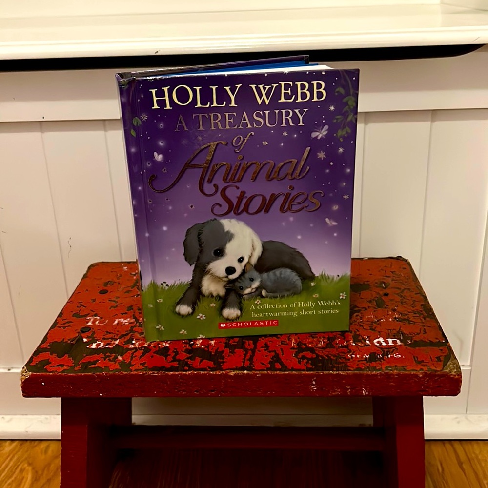A TREASURY OF ANIMAL STORIES by Holly Webb🐶🐱🐭